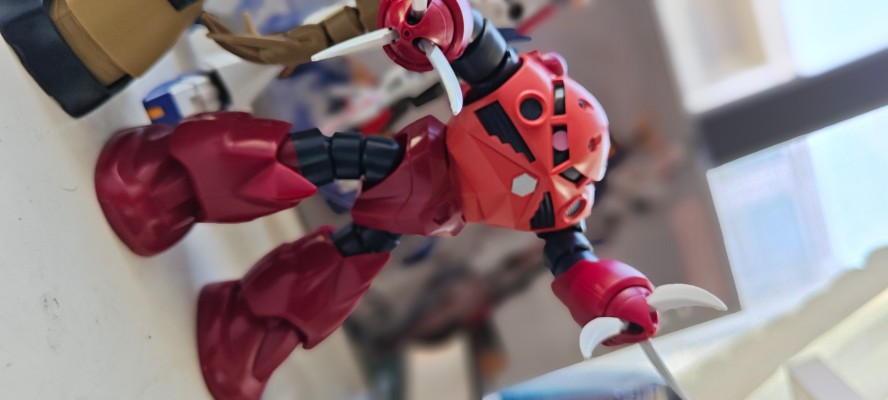 HGUC 1/144 机动战士高达  MSM-07S 后期型魔蟹 夏亚专用