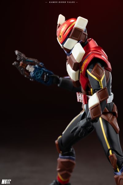 S.H.Figuarts  假面骑士瓦伦 巧克咚形态