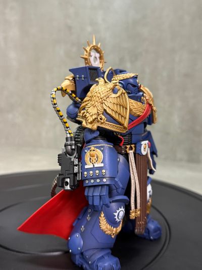 战锤40000：星际战士 极限战士 马尔纽斯·卡尔加，战团长 配备MKⅩ格拉维斯装甲和奥特拉马拳套