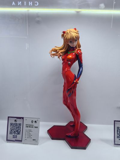 新世纪福音战士 式波·明日香·兰格雷 1/4比例手办