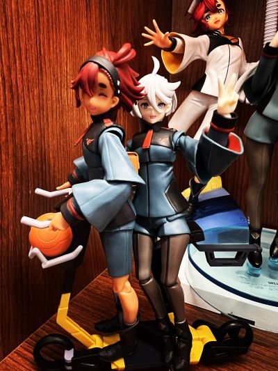 S.H.Figuarts 机动战士高达 水星的魔女 斯莱塔·墨丘利（普通校服版）+ 选装配件