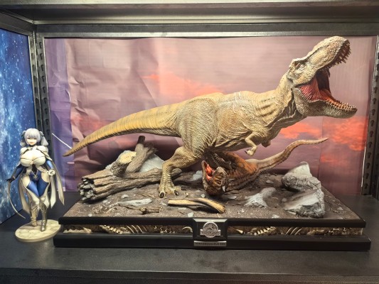 LMCJW2-07 侏罗纪世界2 霸王龙与食肉牛龙