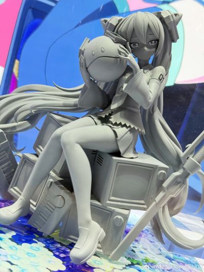 Lucrea 高达45周年联名初音未来 初音未来×高达00