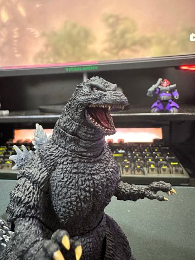 S.H.MonsterArts 哥斯拉大战基多拉 哥斯拉（1991） -新宿决战-