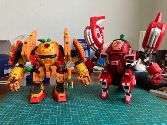 果宝特攻拼装机甲系列模型 草莓战宝