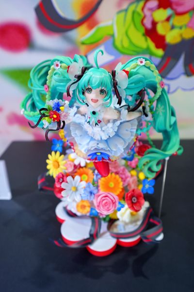 去看米山舞开花初音啦！