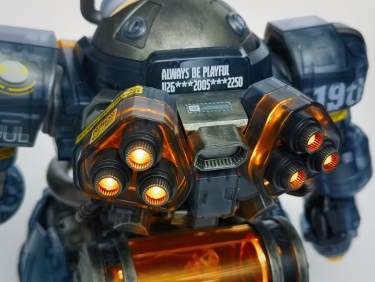 B.Duck 斯巴达克 19周年黑武士限定版