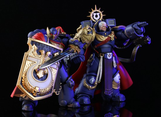 战锤40000：星际战士 极限战士 马尔纽斯·卡尔加，战团长 配备MKⅩ格拉维斯装甲和奥特拉马拳套