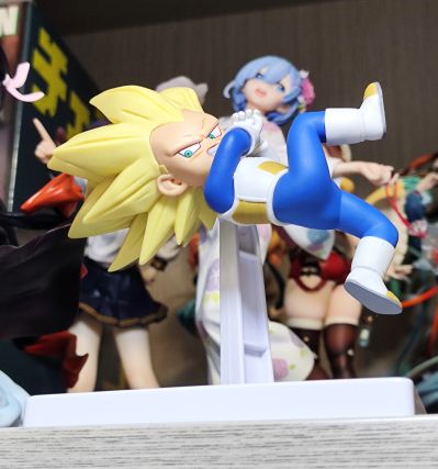 龙珠大魔 超级赛亚人3小贝吉塔 附带背景板的珍藏人偶