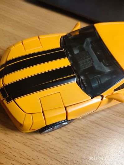 变形金刚40周年纪念款 大黄蜂