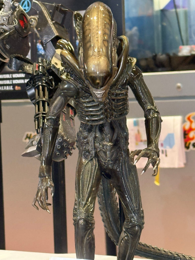 《007: 无暇赴死》詹姆斯·邦德 (突击队装束) 1:6比例珍藏人偶