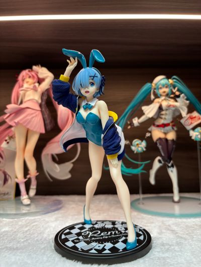 Coreful  Re：从零开始的异世界生活 雷姆 ~外套兔女郎~ 新装版