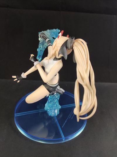 碧蓝航线 绫波 跃动飞踢！