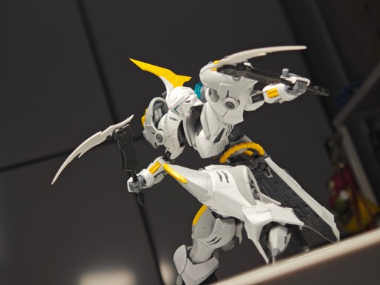 圆桌骑士团系列 巨神剑·特里斯坦