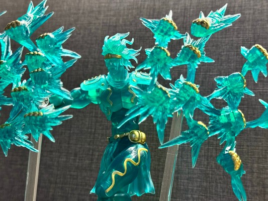 超像可动 JOJO的奇妙冒险 第三部 星辰斗士 白金之星 金色透明版