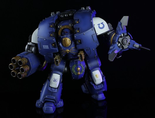 战锤:荷鲁斯叛乱 极限战士 装备旋风热熔矛阵和攻城爪的利维坦无畏机甲