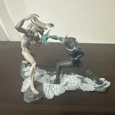 怪兽8号 怪兽8号 vs 怪兽9号