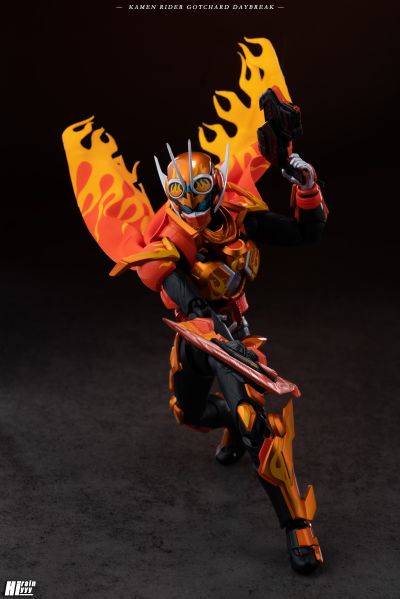 S.H.Figuarts 假面骑士烈焰歌查德破晓 / 歌查德破晓 蒸汽蝗虫