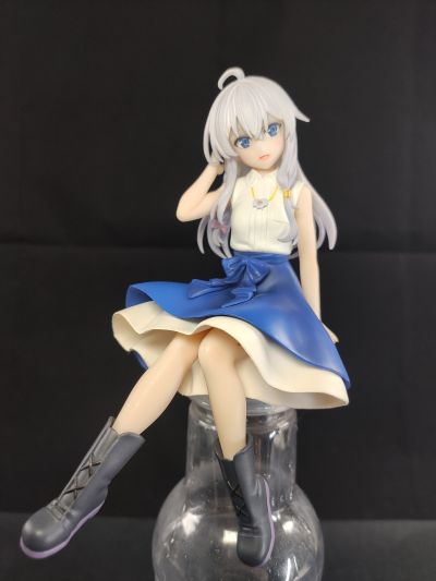 压泡面 魔女之旅 伊蕾娜 喇叭裙