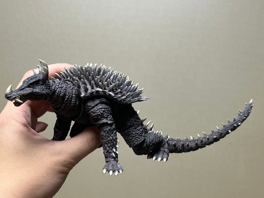 S.H.MonsterArts  安吉拉斯（1972）