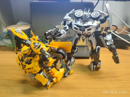 变形金刚40周年纪念款 大黄蜂