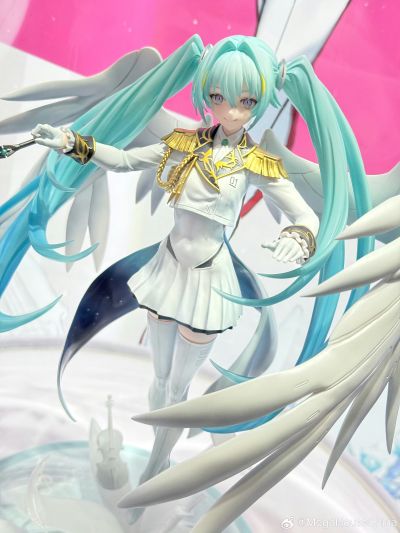 Lucrea 高达45周年联名初音未来 初音未来×高达00