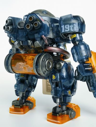 B.Duck 斯巴达克 19周年黑武士限定版