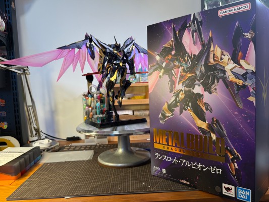 METAL BUILD DRAGON SCALE 兰斯洛特·阿尔比昂零式