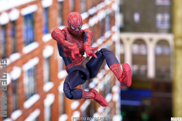 MAFEX 编号241 好邻居蜘蛛侠