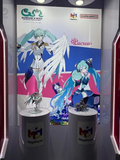 Lucrea  高达45周年联名初音未来 初音未来·飞翼高达零式EW形态