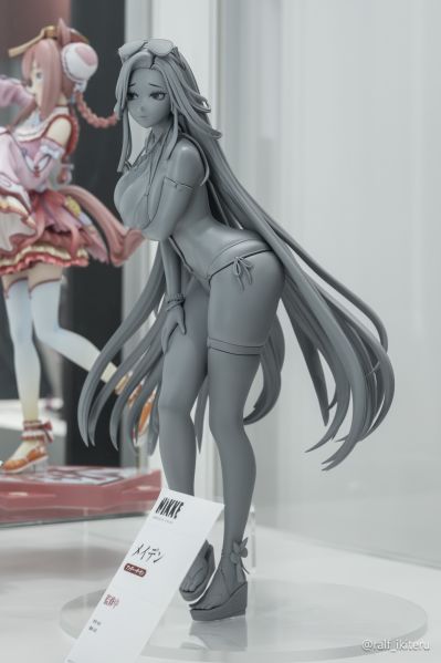 胜利女神：新的希望 梅登 艳阳之下