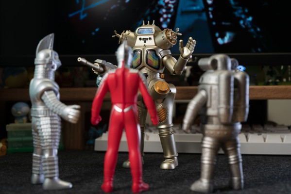 奥特怪兽热爱版  宇宙机器人金古桥