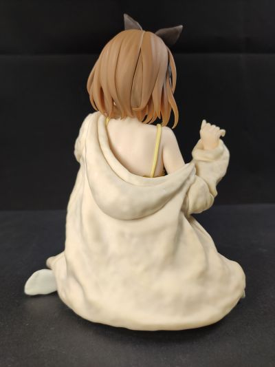 TAITO抽彩 莱莎的炼金工房～常暗女王与秘密藏身处～动画版 闪耀夜空与秘密晚会 A奖 莱莎人偶