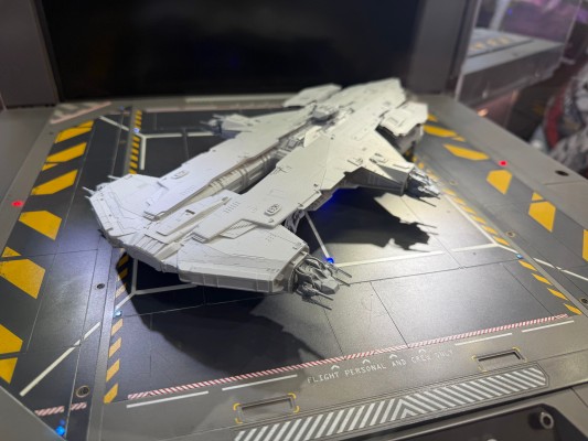 圣盾工业 锤头鲨