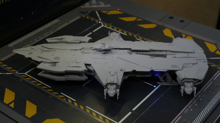 圣盾工业 锤头鲨