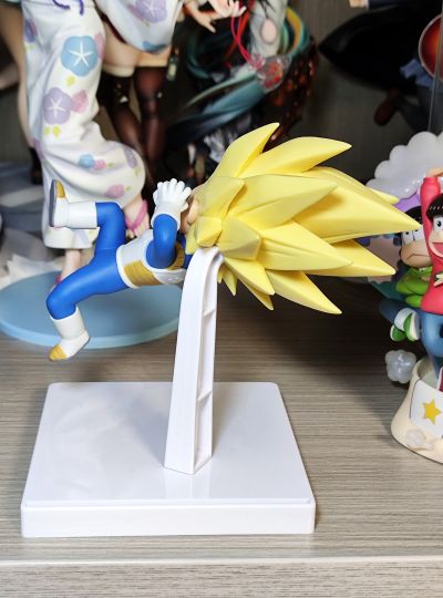 龙珠大魔 超级赛亚人3小贝吉塔 附带背景板的珍藏人偶