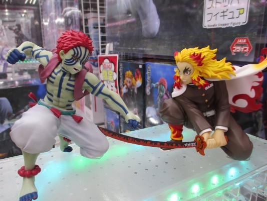 压泡面 鬼灭之刃 猗窝座 战斗版