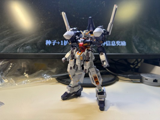 METAL ROBOT魂＜机动战士系列＞  TR-1高达[海瑟斯雷]