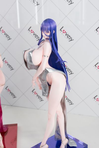 绝对纯白魔法少女 仓本艾丽卡 礼服