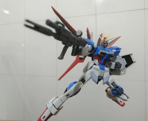 HGCE 1/144 威力型脉冲高达