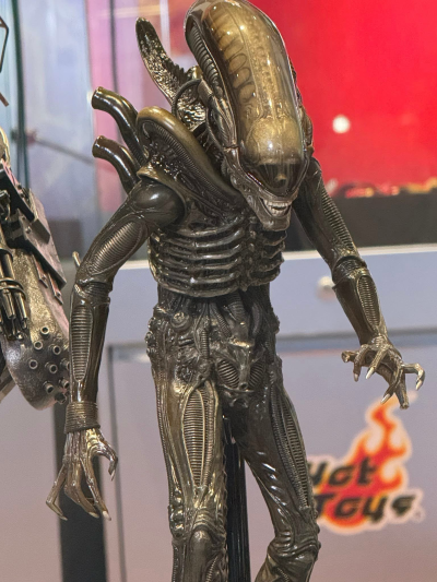 《007: 无暇赴死》詹姆斯·邦德 (突击队装束) 1:6比例珍藏人偶