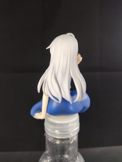 压泡面 魔女之旅 伊蕾娜 喇叭裙