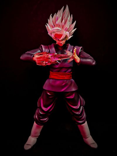 S.H.Figuarts  黑悟空-超级赛亚人桃红-