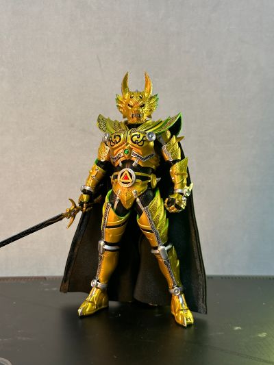 S.H.Figuarts（真骨雕制法） 黄金骑士牙狼（冴岛钢牙）牙狼20周年纪念版