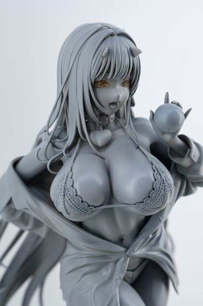 胜利女神：妮姬 毒蛇：爱情光芒