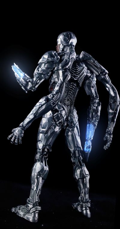 MAFEX 编号180 正义联盟：扎克·施奈德版 钢骨