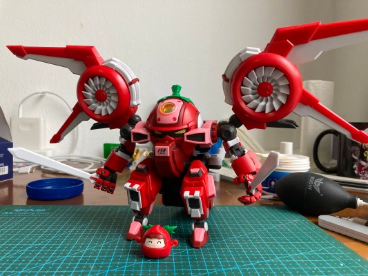 果宝特攻拼装机甲系列模型 草莓战宝