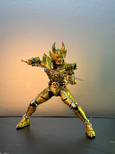 S.H.Figuarts（真骨雕制法） 黄金骑士牙狼（冴岛钢牙）牙狼20周年纪念版