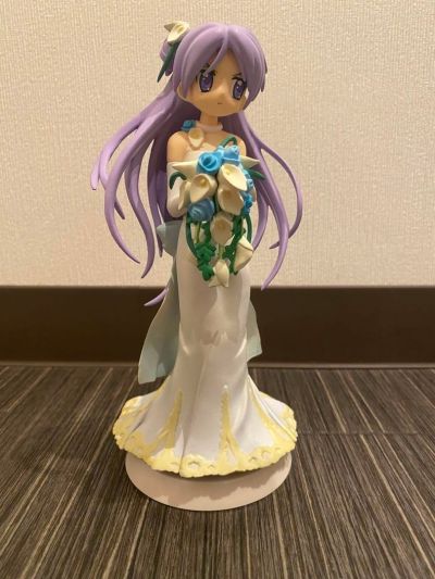 Extra Figure 幸运星 柊镜 Wedding Dress Ver. 