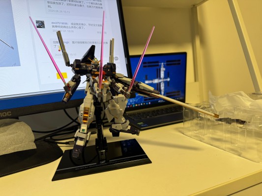 METAL ROBOT魂＜机动战士系列＞  TR-1高达[海瑟斯雷]